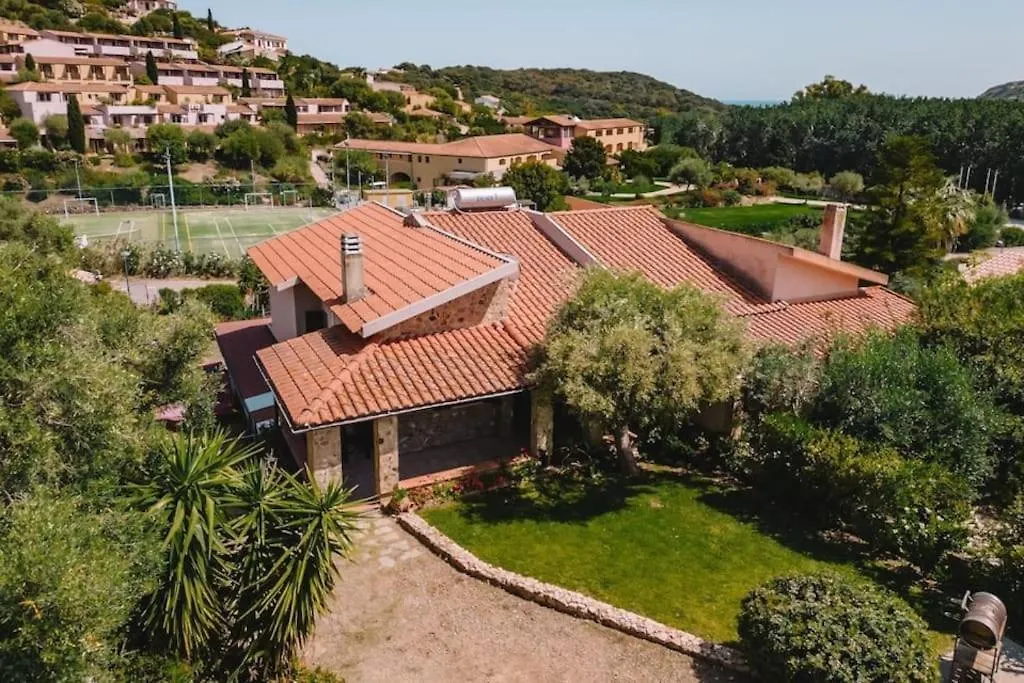 Dom wakacyjny Casa Avio A 400Mt Dal Mare Vacanze A Chia Sardegna Domus De Maria